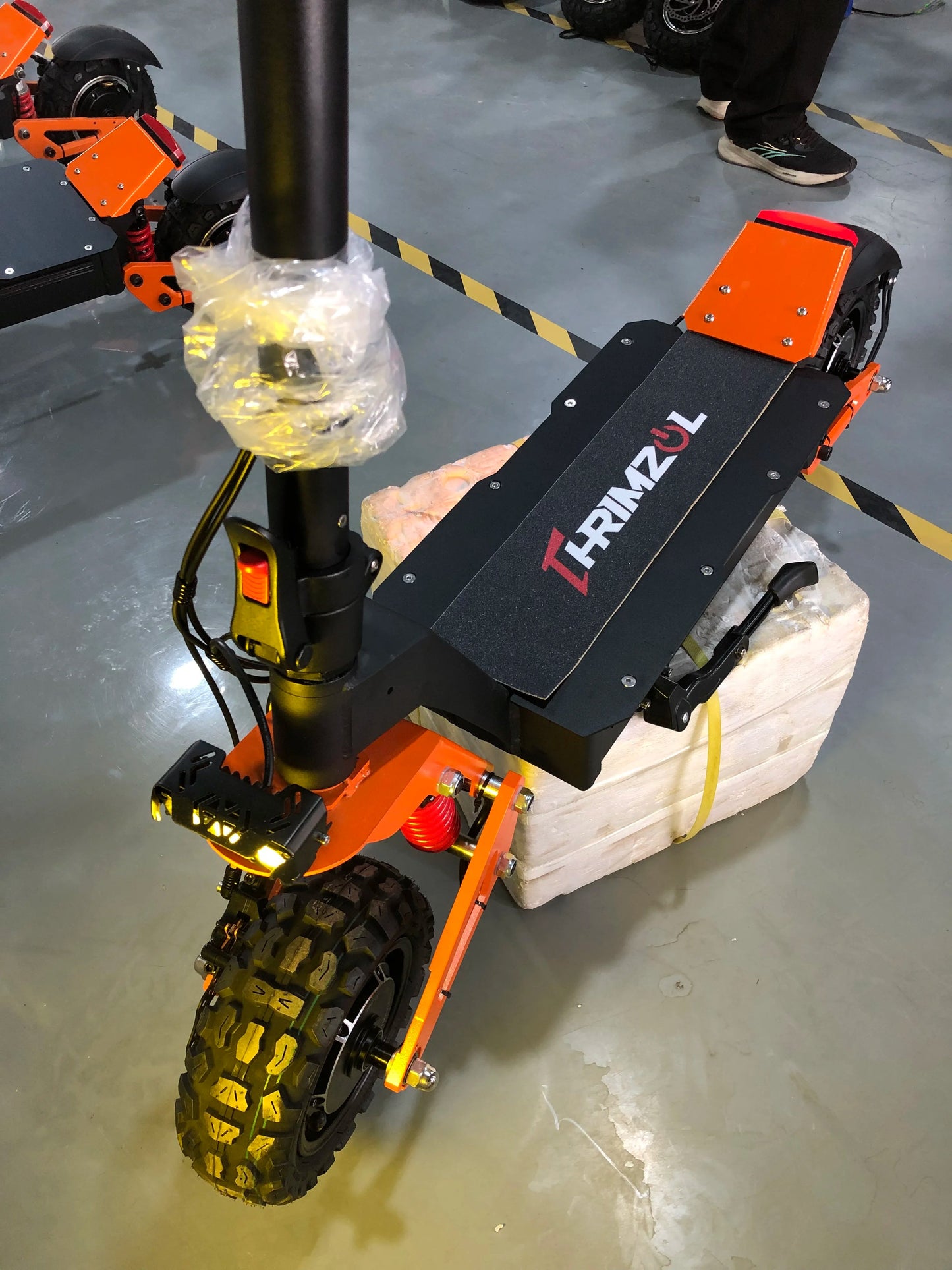 X5 6000W Dual Motor Eelectric Scooter in China Stock 60v 40ah Large Battery Remote Scooter with Seat 11-inch Tires Ai-TechWorld 