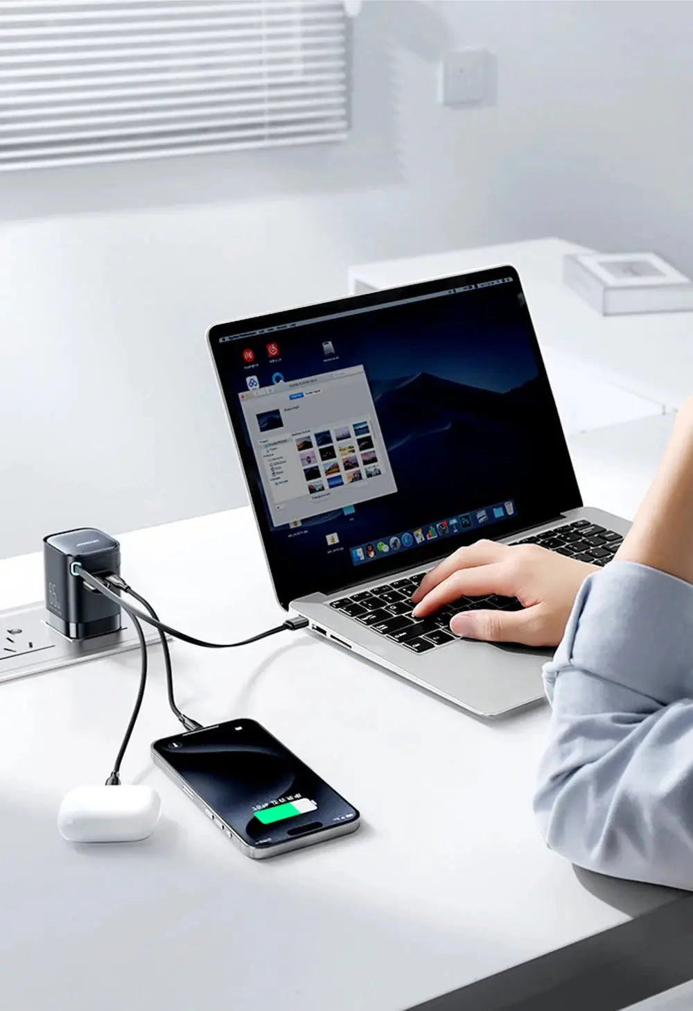 Joyroom PD 3.0 65W GaN Charger with Retractable USB C Cable Desktop Charger EU Plug Fast Charging for iPhone 16 15 Tablet Laptop - Ai - TechWorld